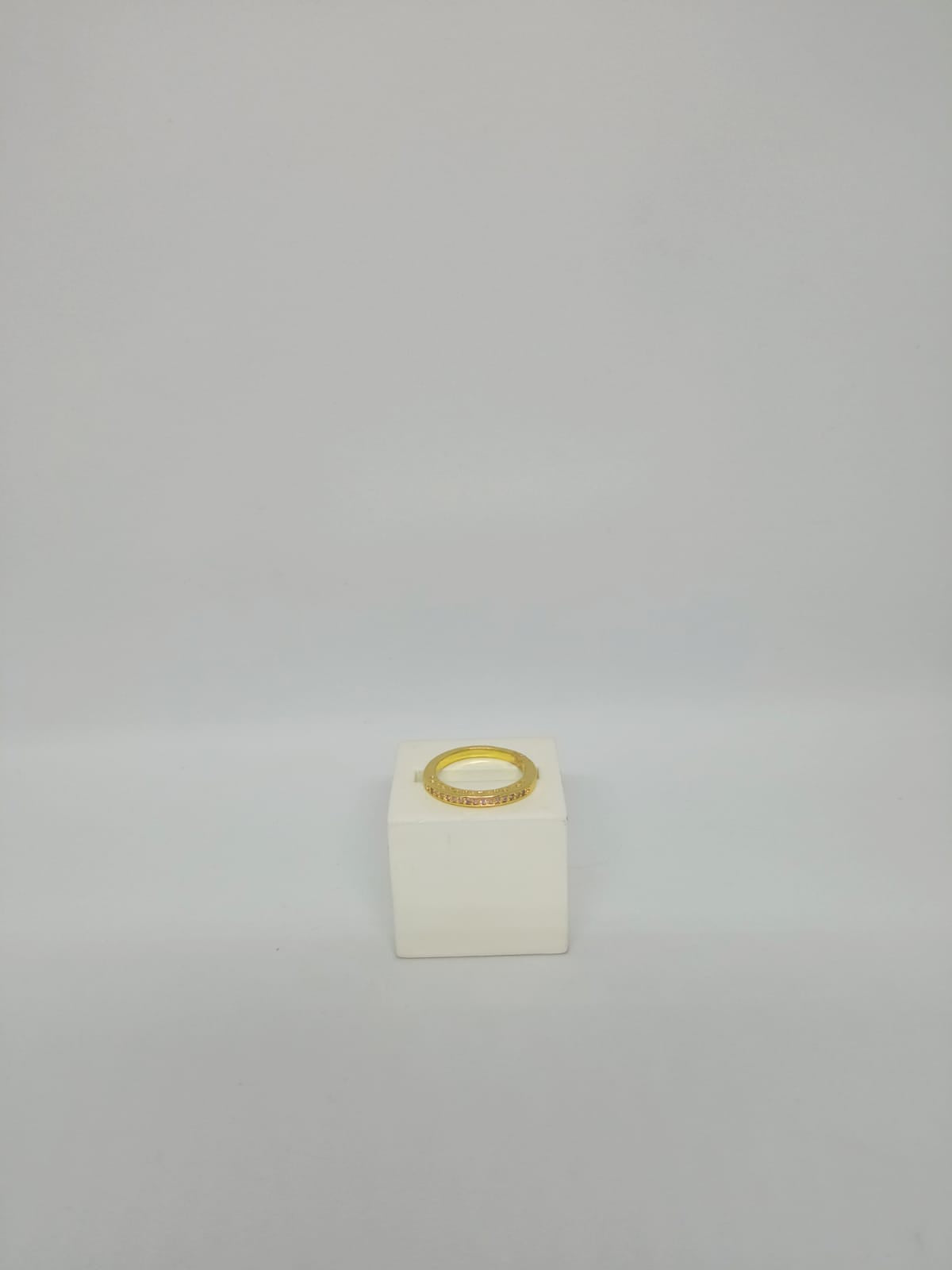 Anel Cravejado - Aro 18