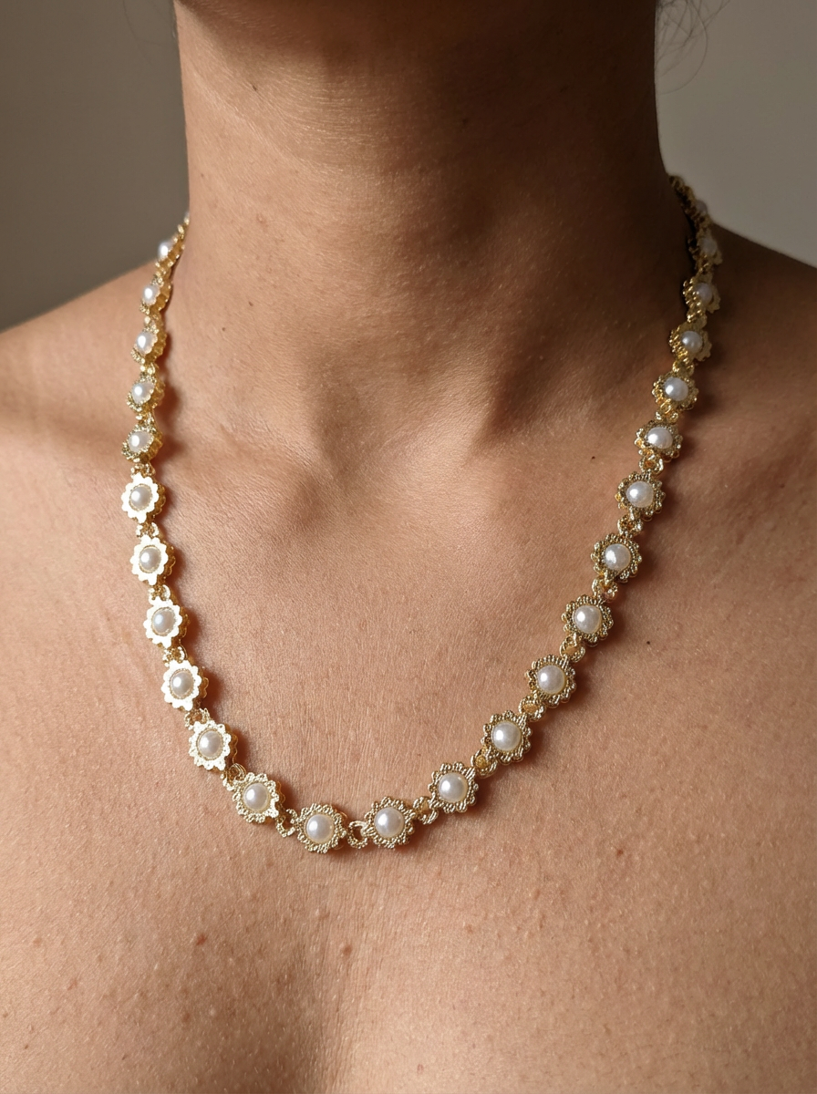 Choker Sol com Mini Pérolas