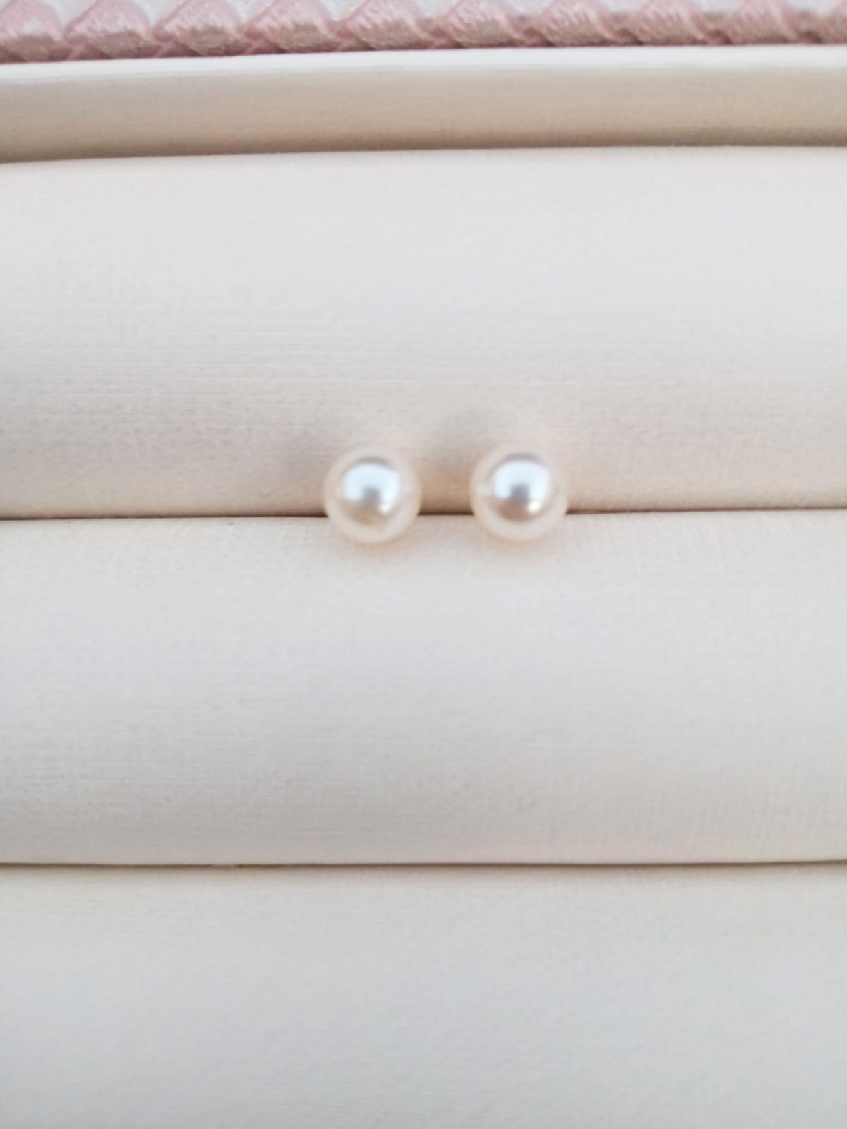 Brinco em Pérola Shell - Pequeno