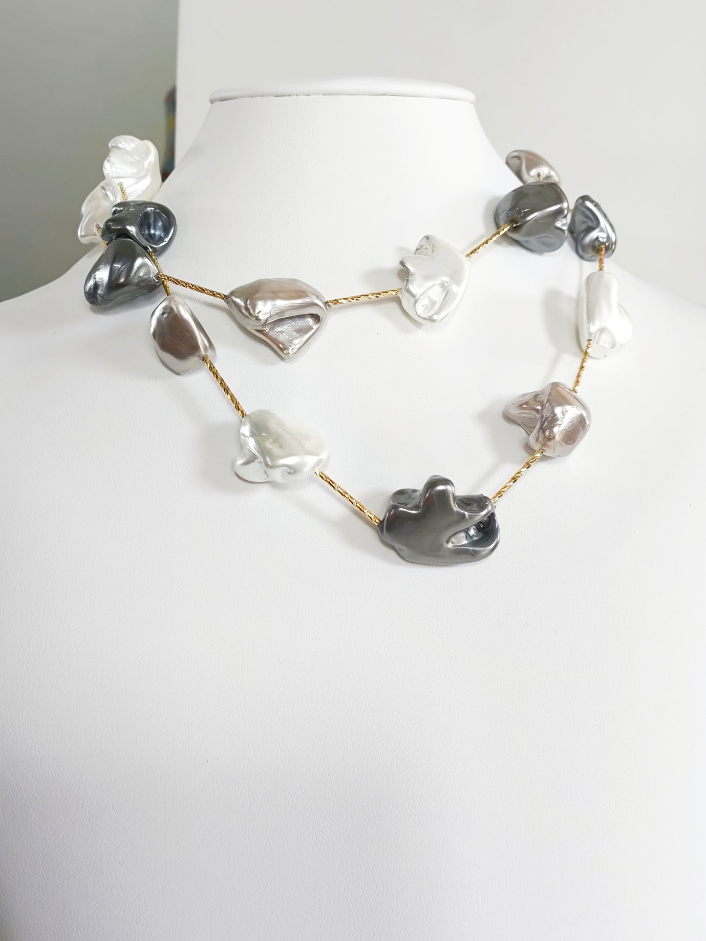 Colar Longo de Pérolas